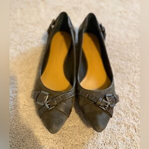 Nine West Women's Shoes size 9.5 Gray Suede